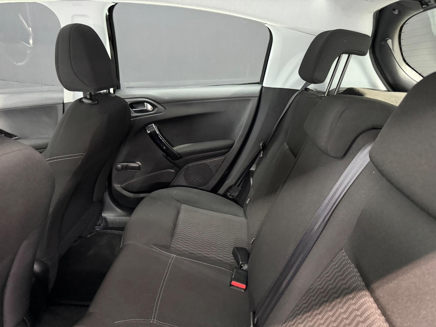 Used Peugeot 208 2016 for sale - 77343800: Photo 22