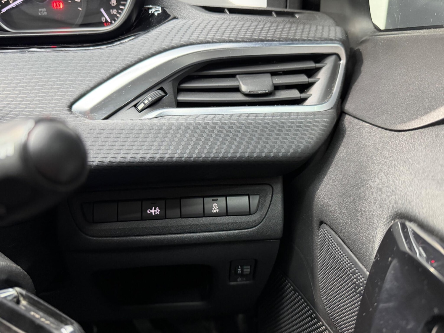 Used Peugeot 208 2016 for sale - 77343800: Photo 25