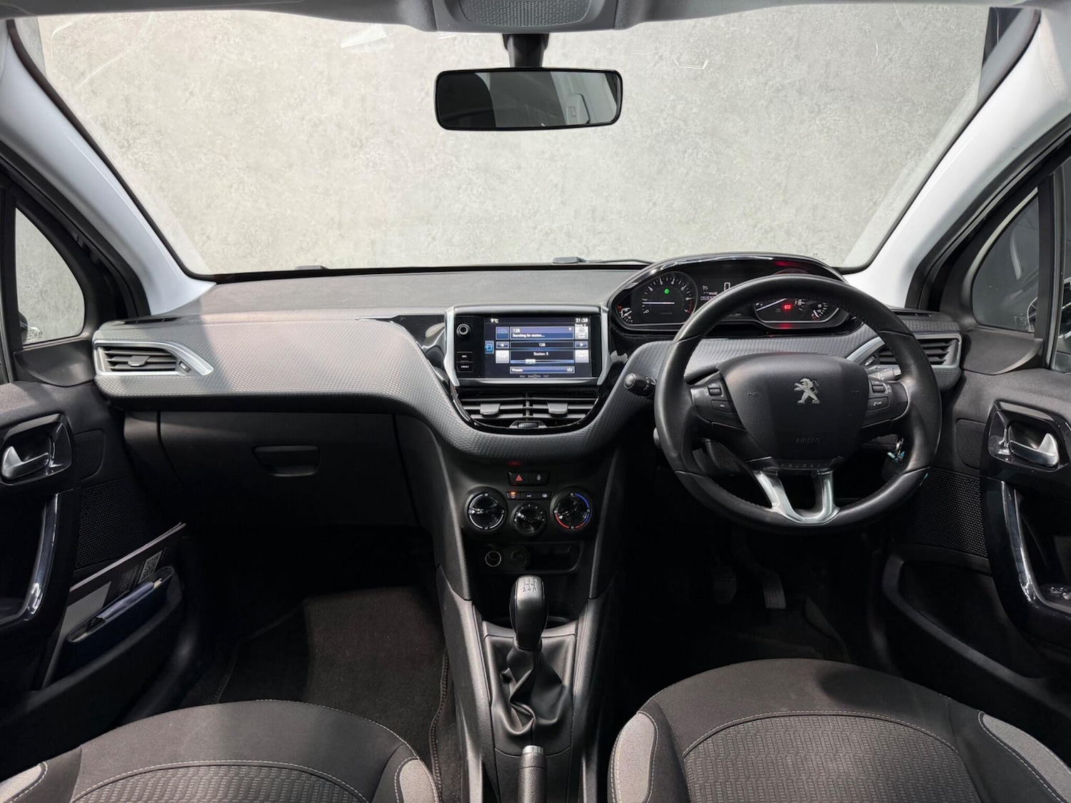 Used Peugeot 208 2016 for sale - 77343800: Photo 35