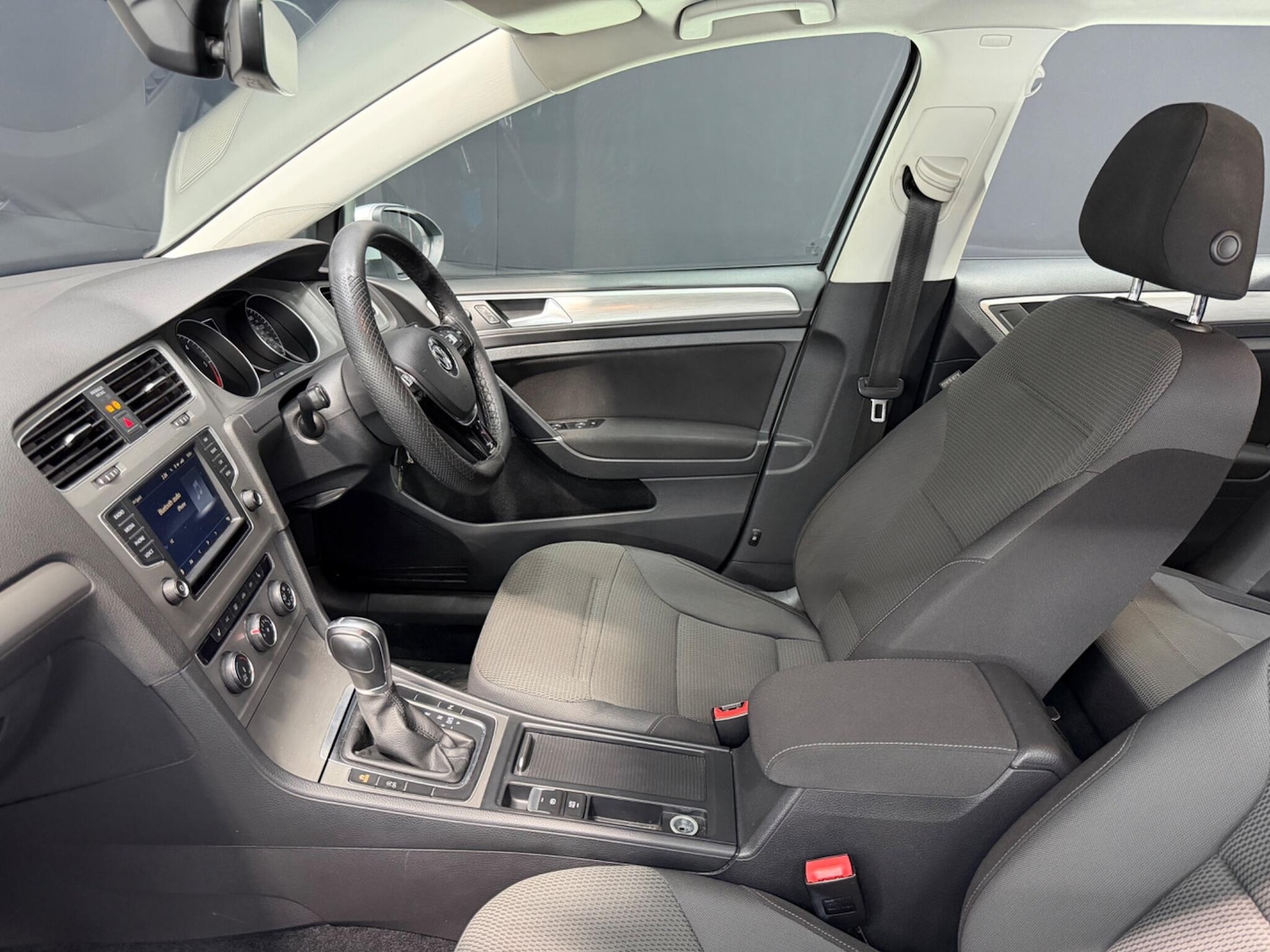 Used Volkswagen Golf 2016 for sale - 77330450: Photo 22