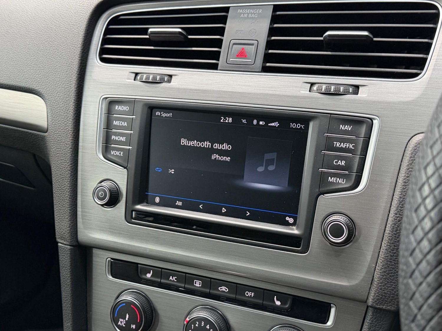 Used Volkswagen Golf 2016 for sale - 77330450: Photo 28