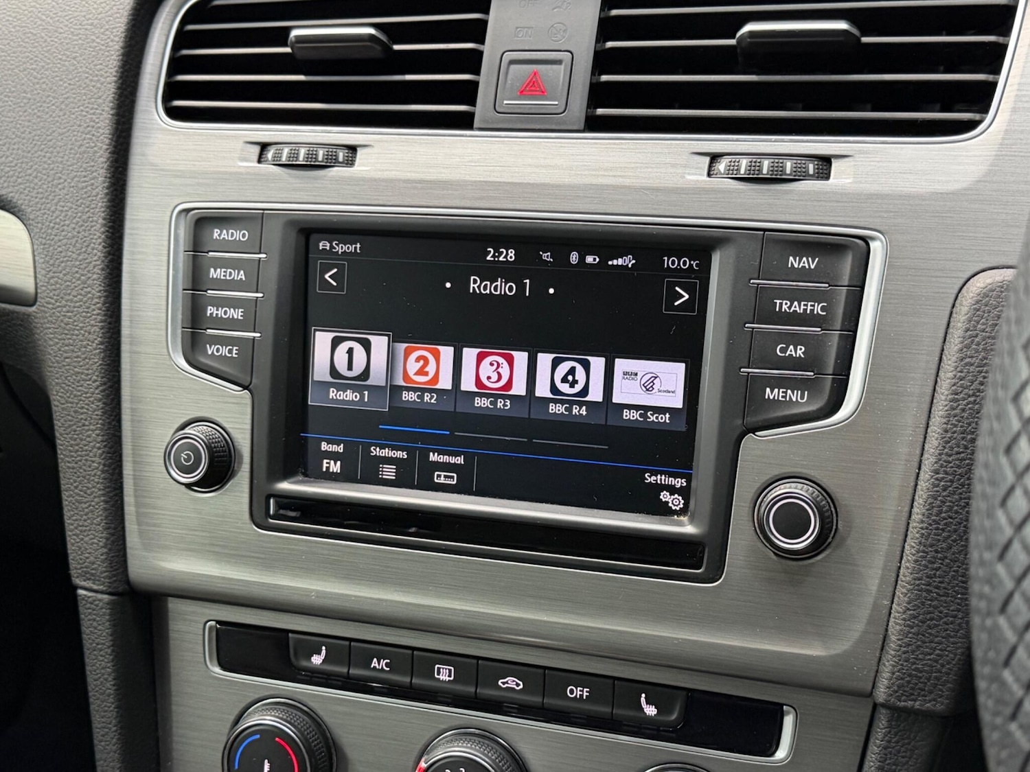 Used Volkswagen Golf 2016 for sale - 77330450: Photo 30