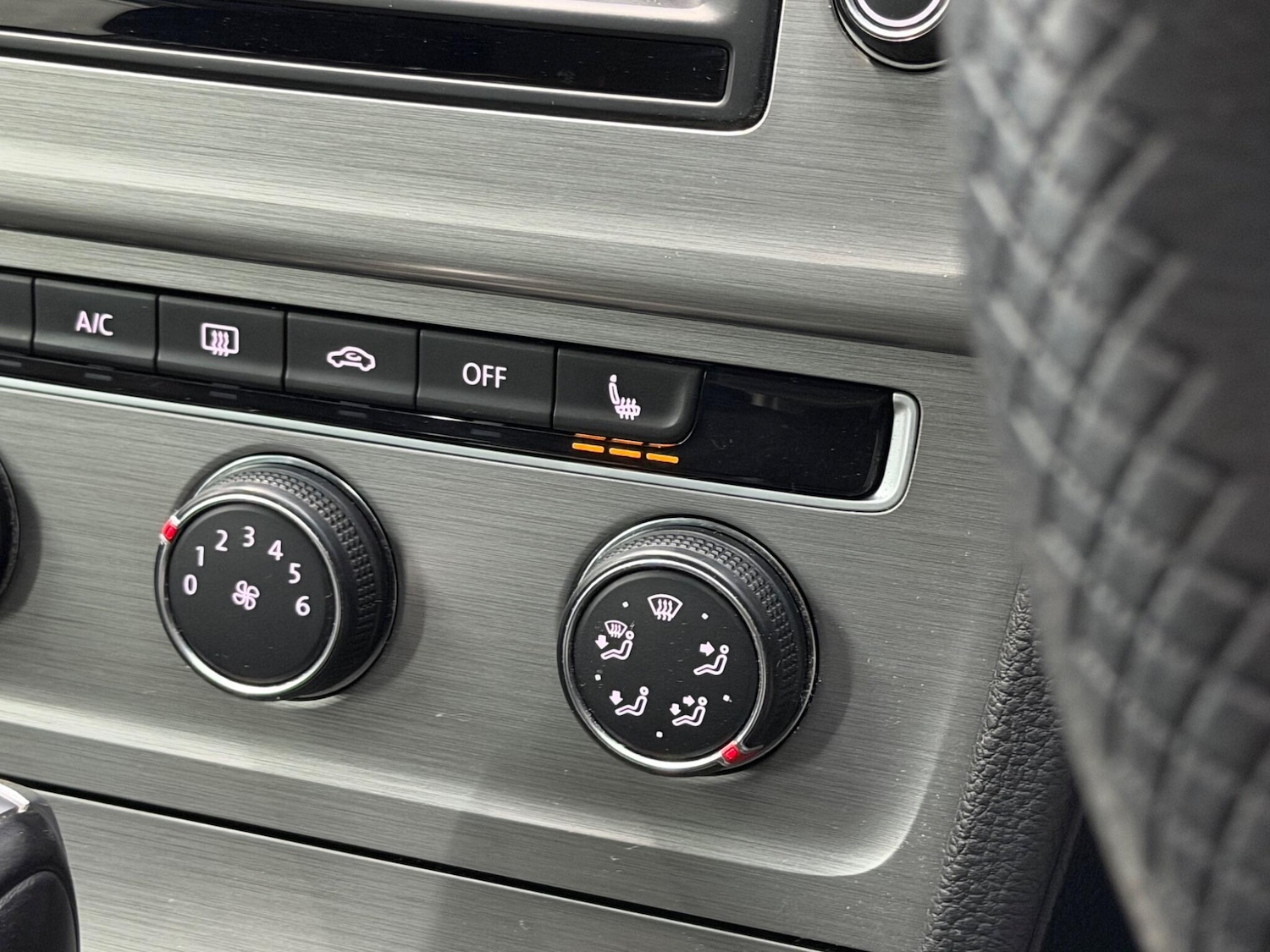 Used Volkswagen Golf 2016 for sale - 77330450: Photo 33