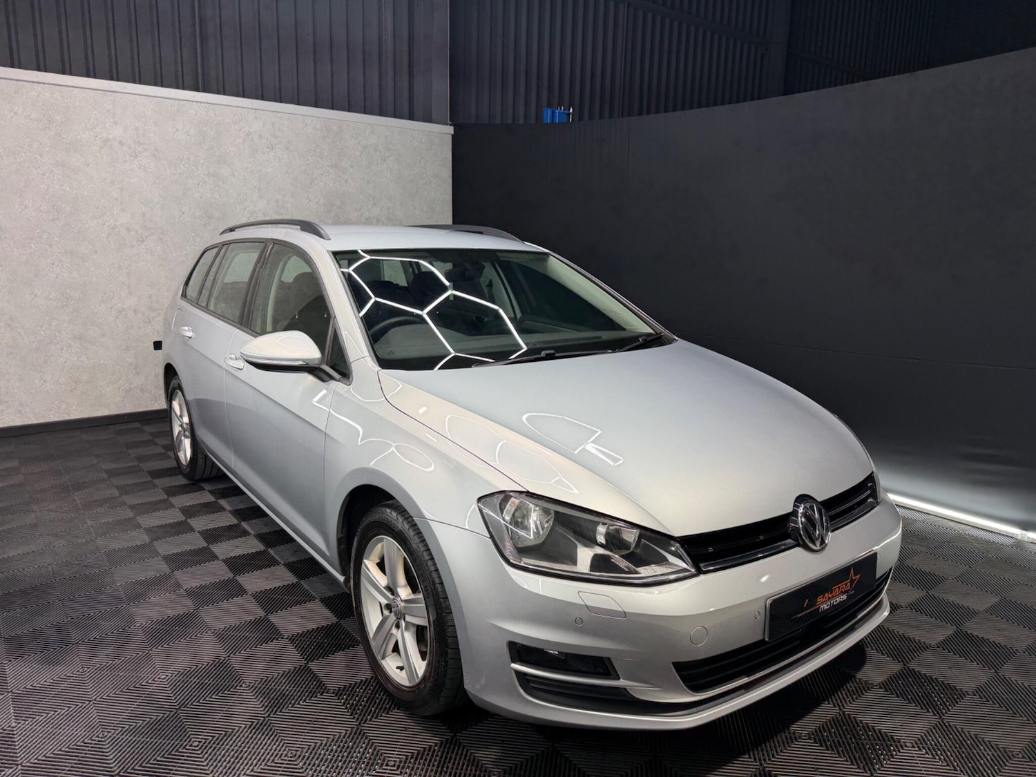 Used Volkswagen Golf 2016 for sale - 77330450: Photo 4