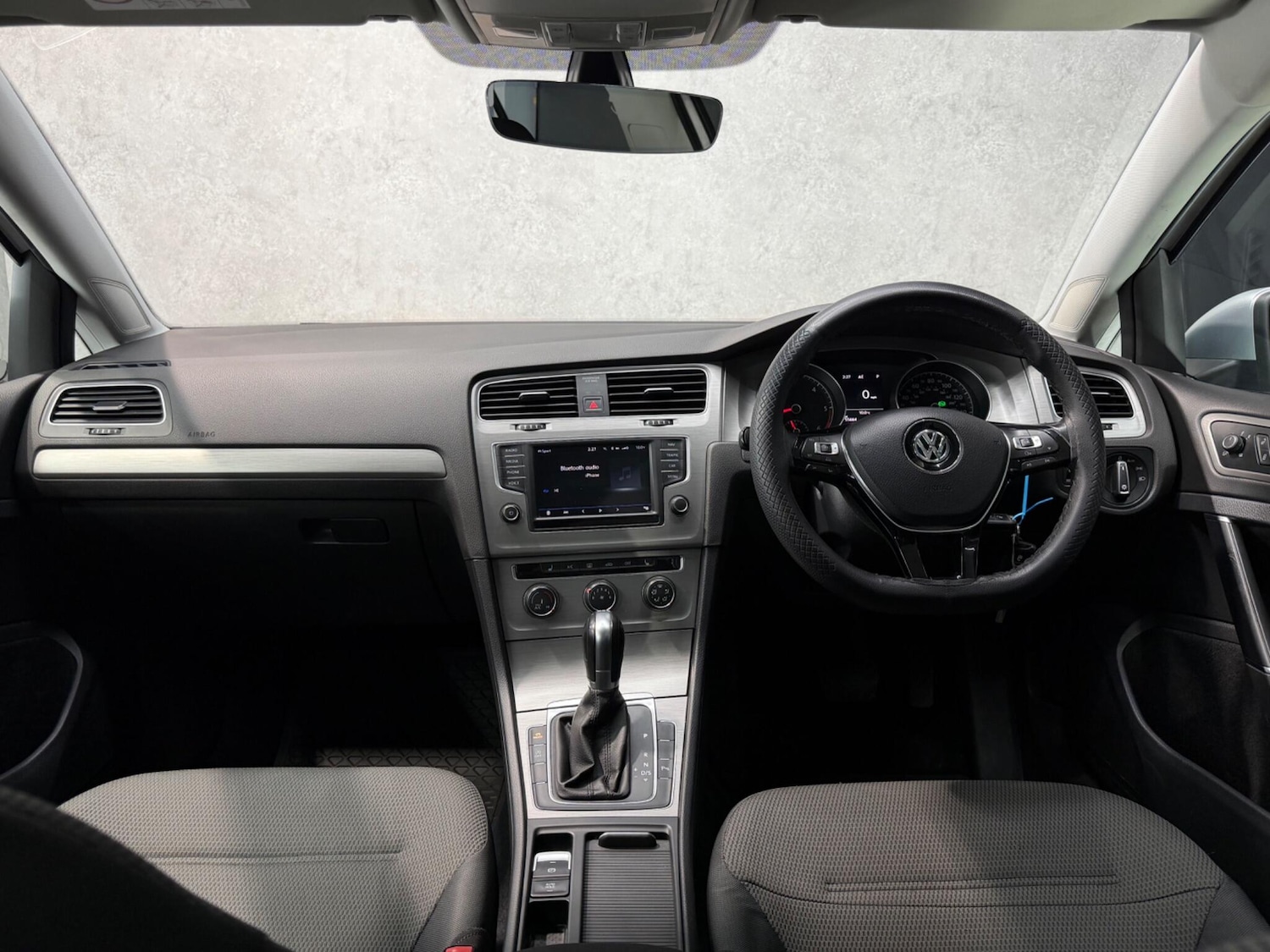 Used Volkswagen Golf 2016 for sale - 77330450: Photo 41