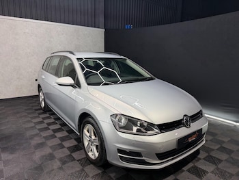 Used Volkswagen Golf 2016 for sale - 77330450: Photo