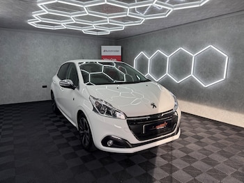 Used Peugeot 208 2019 for sale - 78966156: Photo