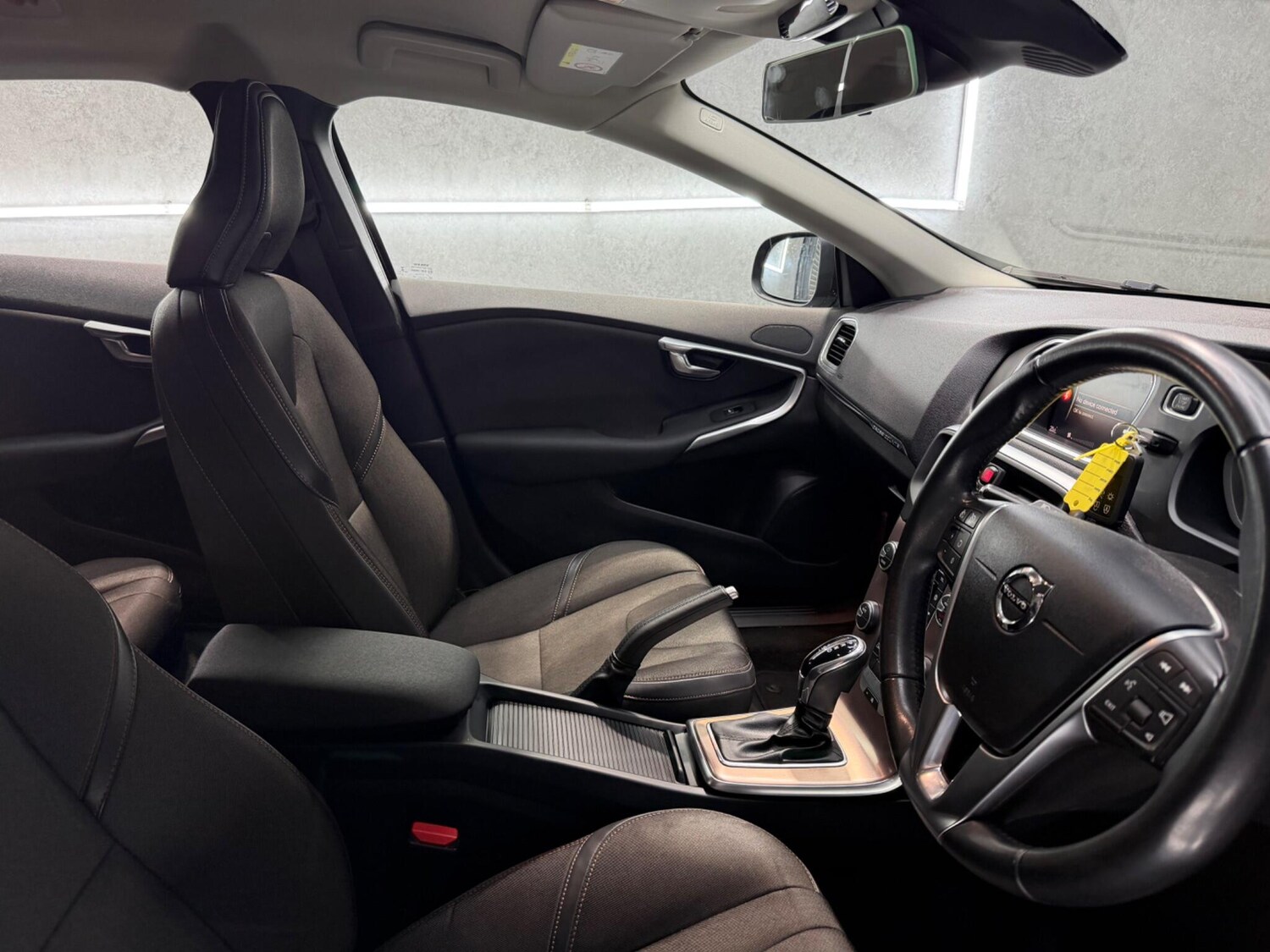 Used Volvo V40 2018 for sale - 77839369: Photo 17