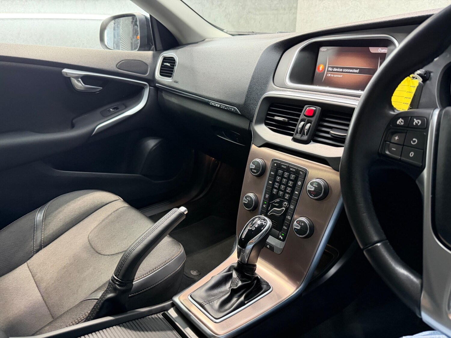 Used Volvo V40 2018 for sale - 77839369: Photo 25