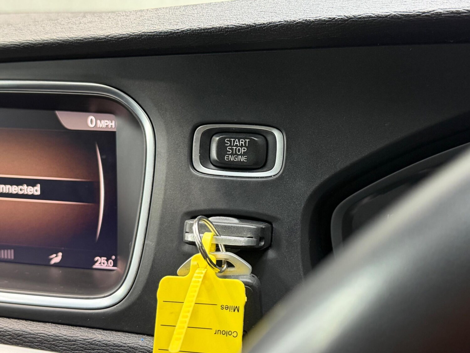 Used Volvo V40 2018 for sale - 77839369: Photo 26