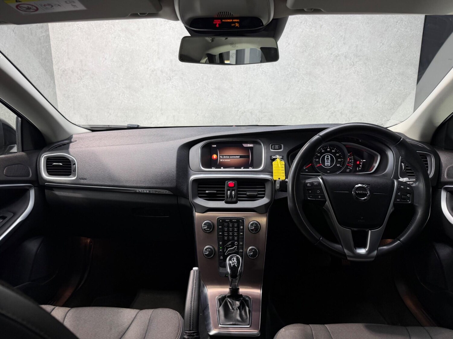 Used Volvo V40 2018 for sale - 77839369: Photo 42