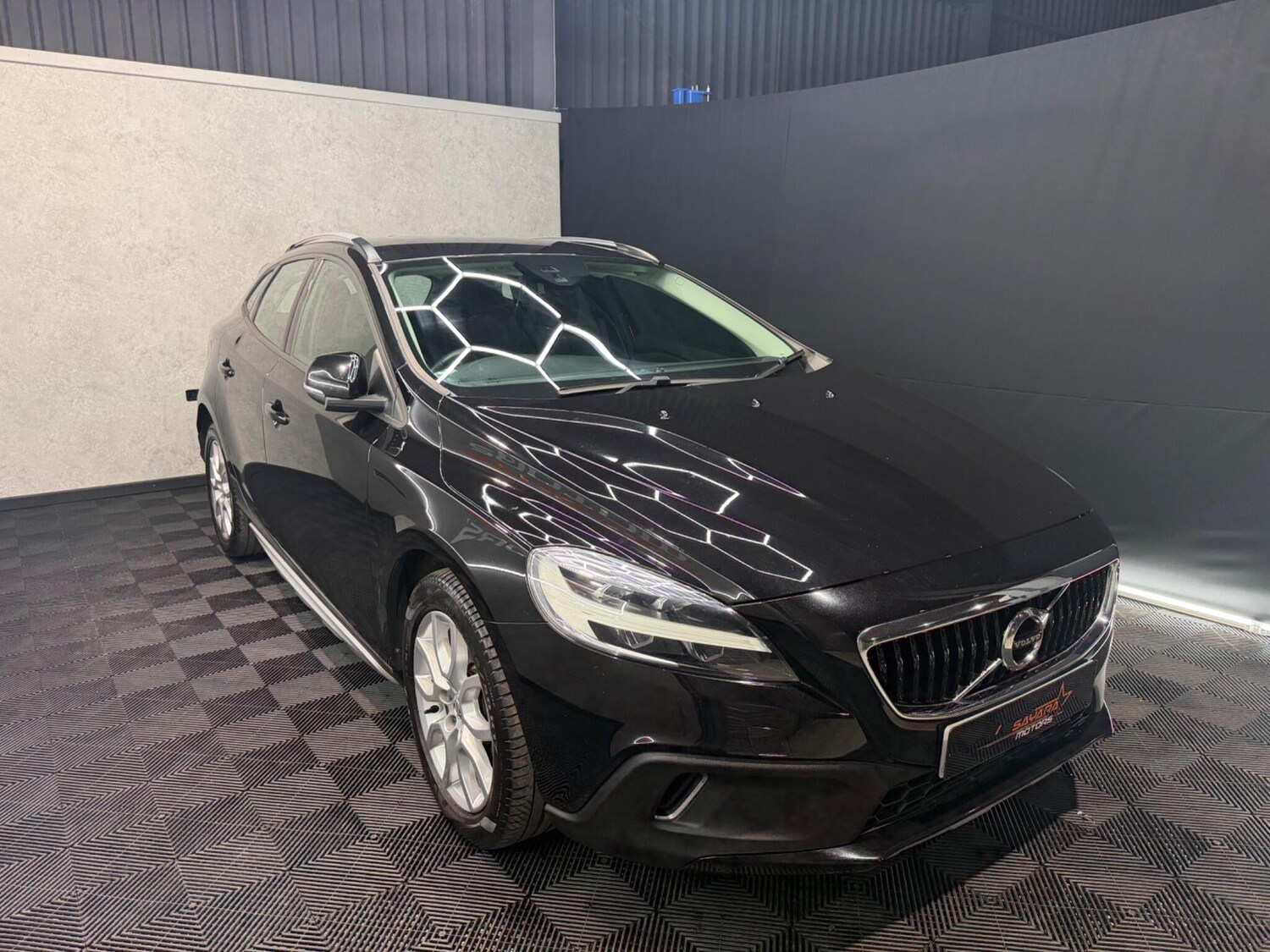 Used Volvo V40 2018 for sale - 77839369: Photo 6