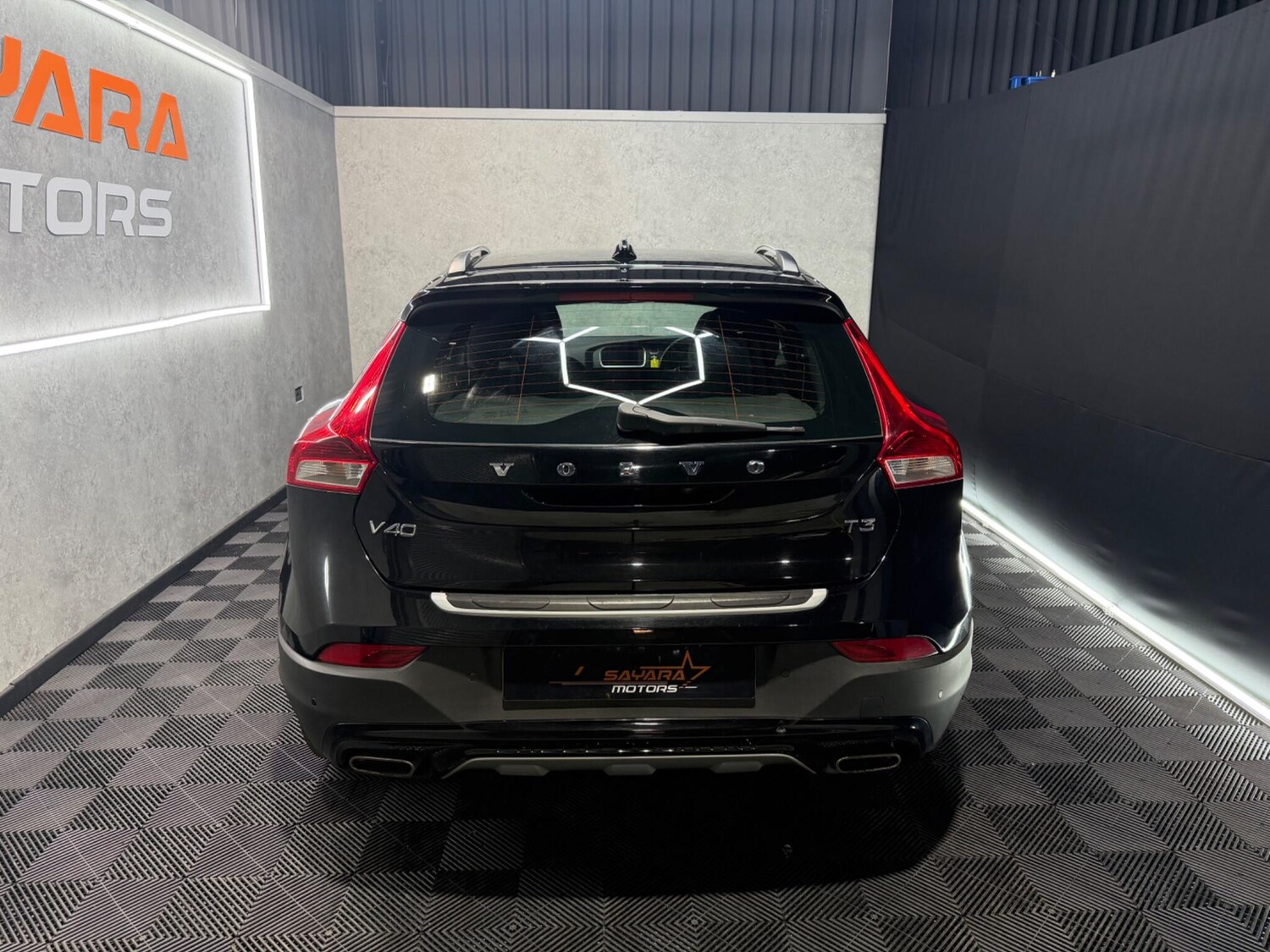 Used Volvo V40 2018 for sale - 77839369: Photo 9