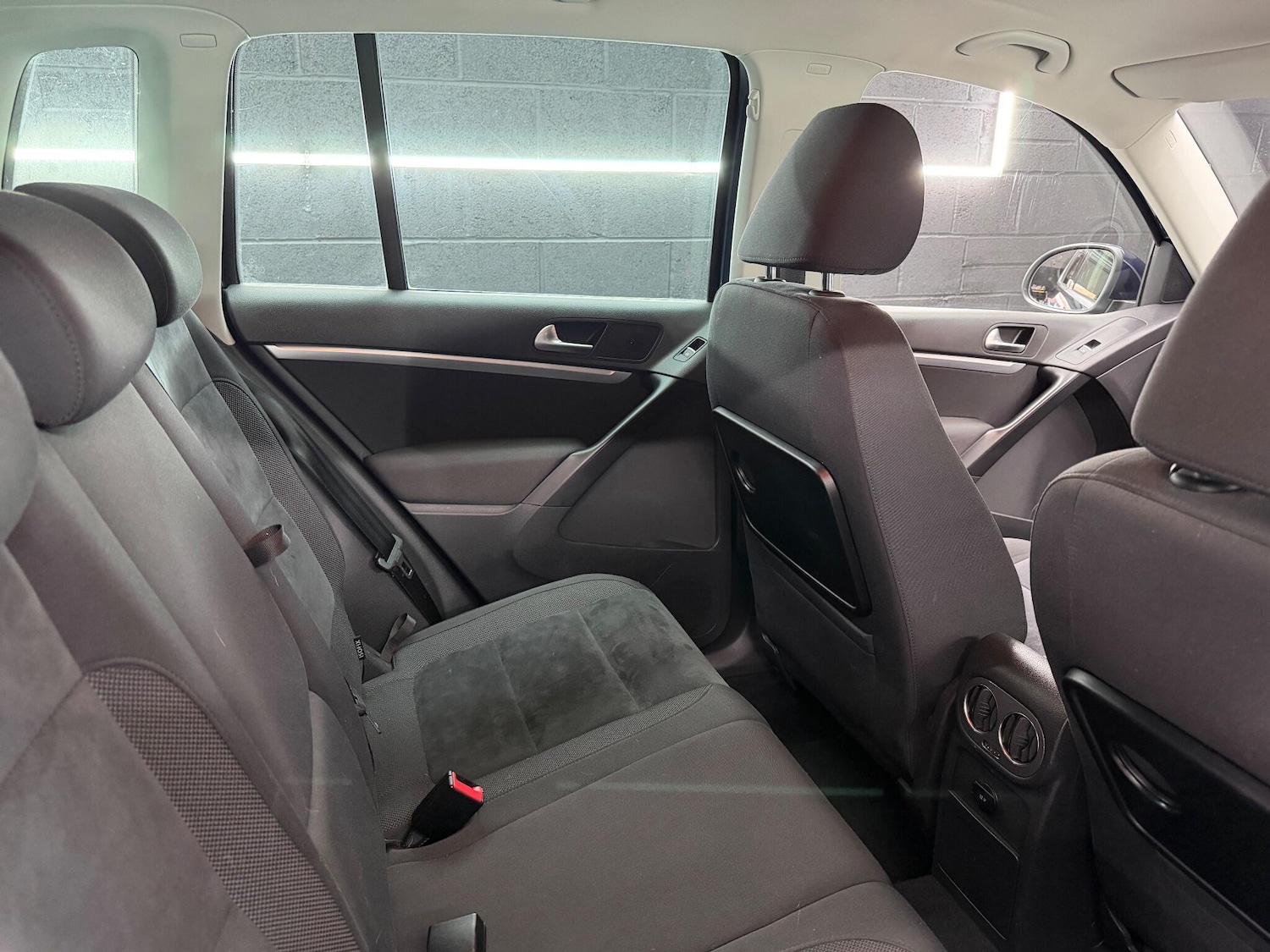 Used Volkswagen Tiguan 2014 for sale - 77015790: Photo 28