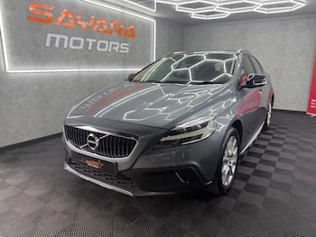Used Volvo V40 Cross Country 2016 for sale - 79725798: Photo