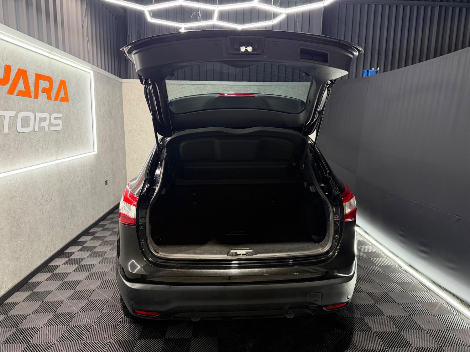 Used Nissan Qashqai for sale - 77625926: Photo 16