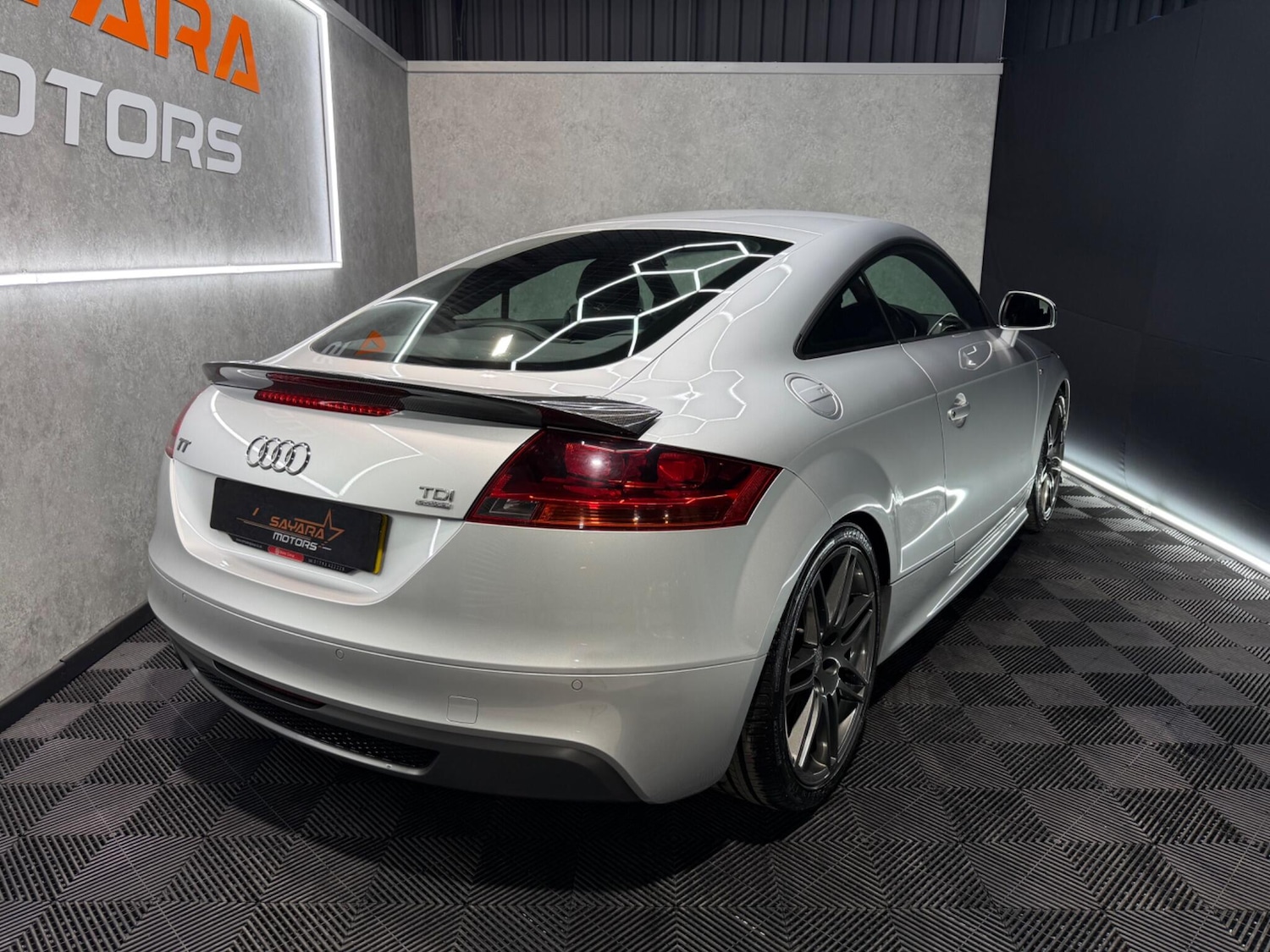Used Audi TT 2011 for sale - 77441170: Photo 17