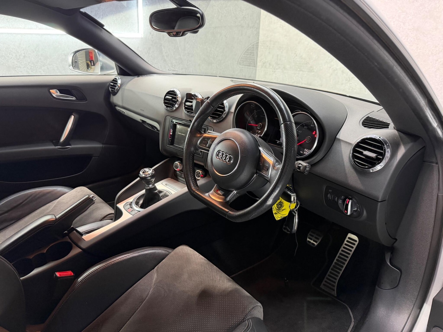 Used Audi TT 2011 for sale - 77441170: Photo 27