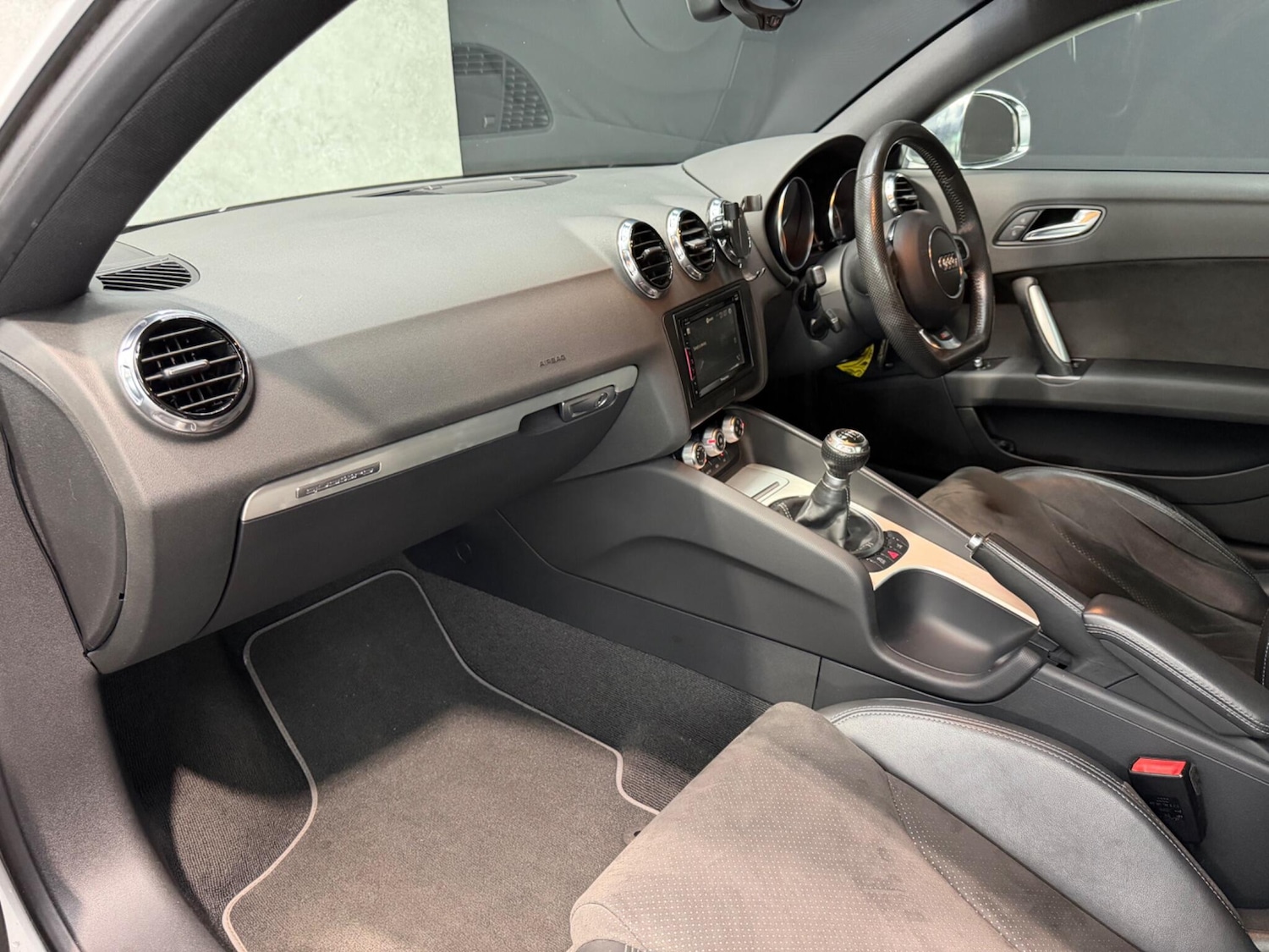 Used Audi TT 2011 for sale - 77441170: Photo 30