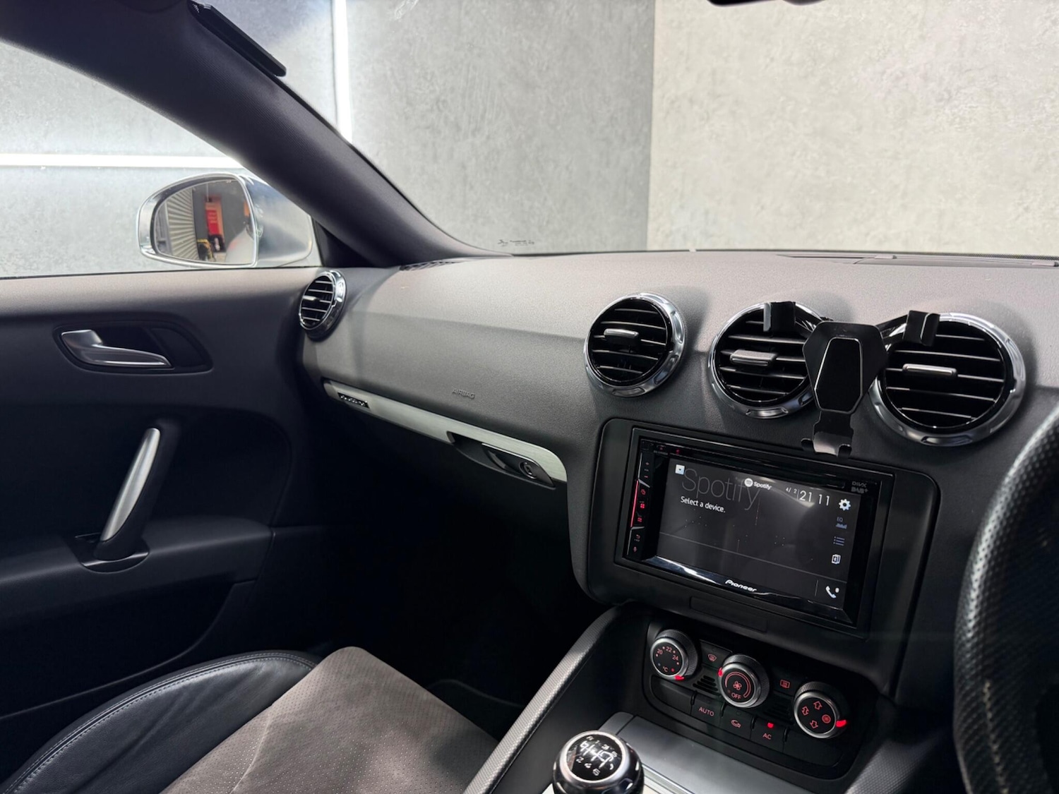 Used Audi TT 2011 for sale - 77441170: Photo 36