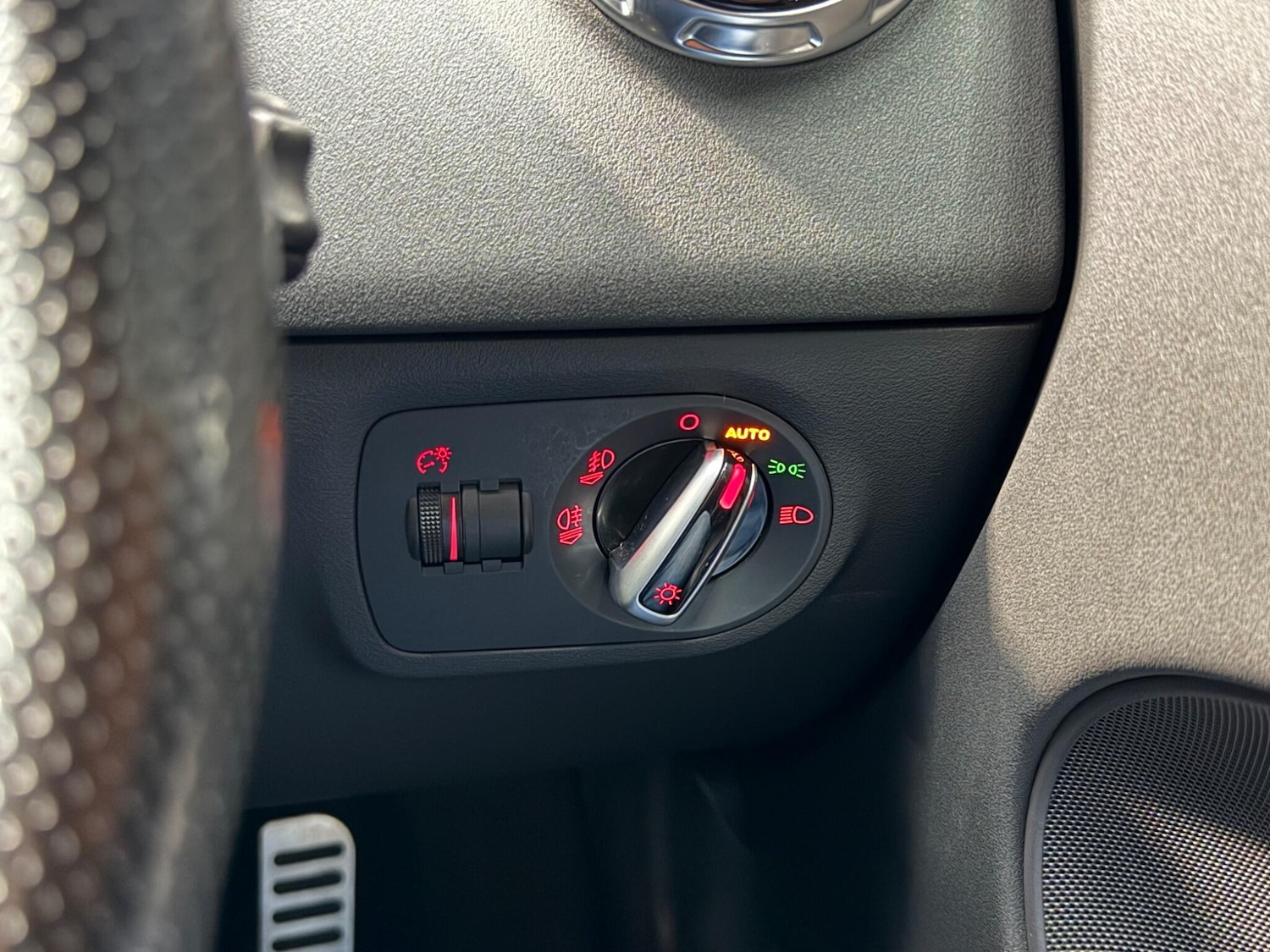 Used Audi TT 2011 for sale - 77441170: Photo 41