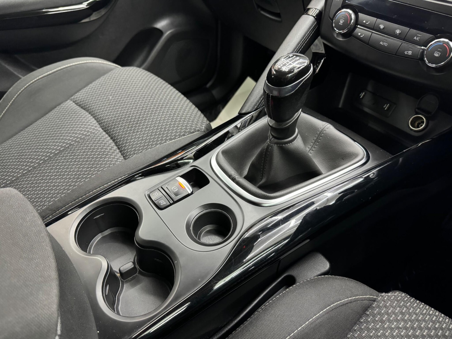 Used Renault Kadjar 2017 for sale - 76862563: Photo 30