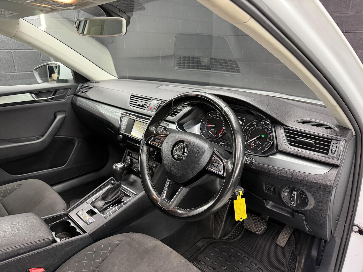 Used Skoda Superb 2015 for sale - 77143218: Photo 19