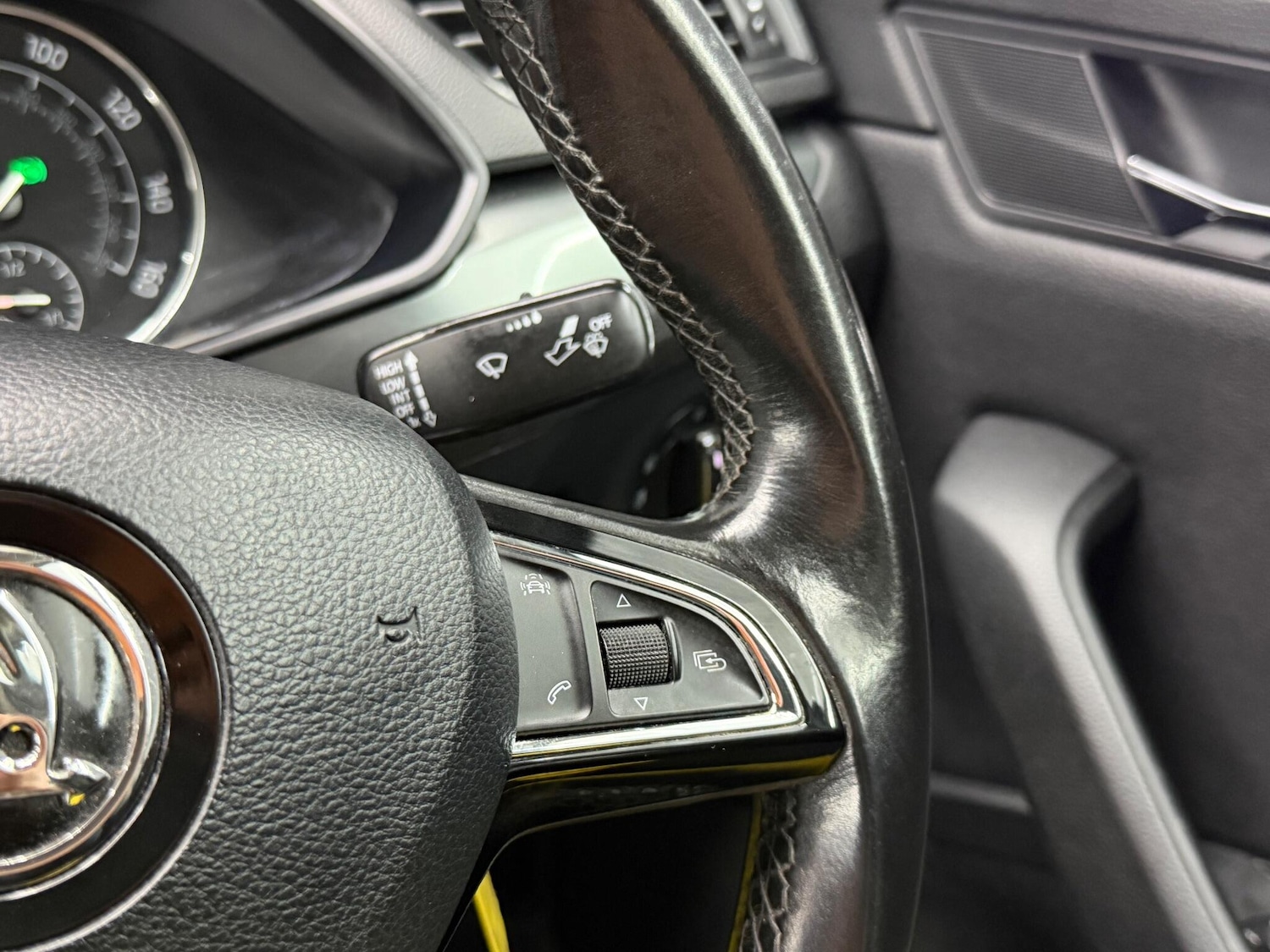 Used Skoda Superb 2015 for sale - 77143218: Photo 34