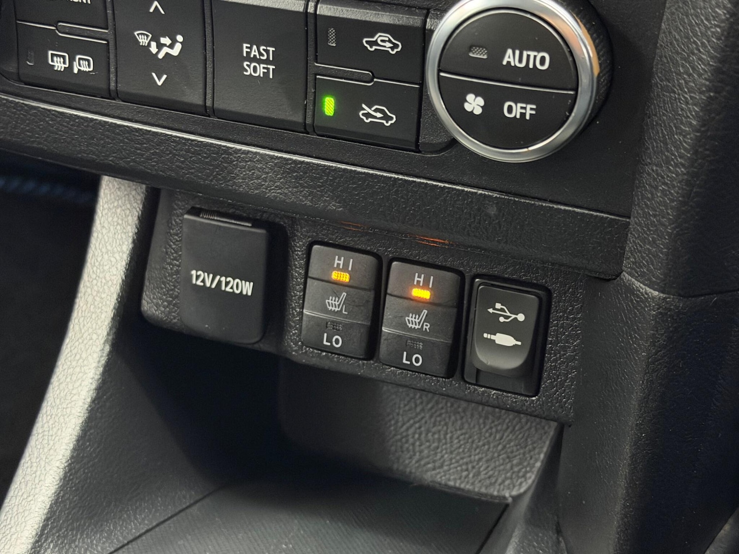 Used Toyota Auris 2015 for sale - 77982270: Photo 22