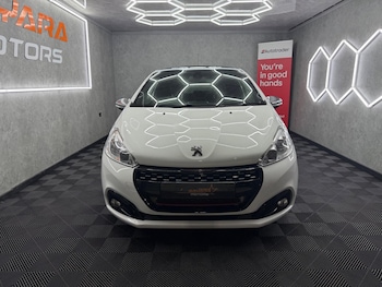 Used Peugeot 208 2017 for sale - 79552787: Photo