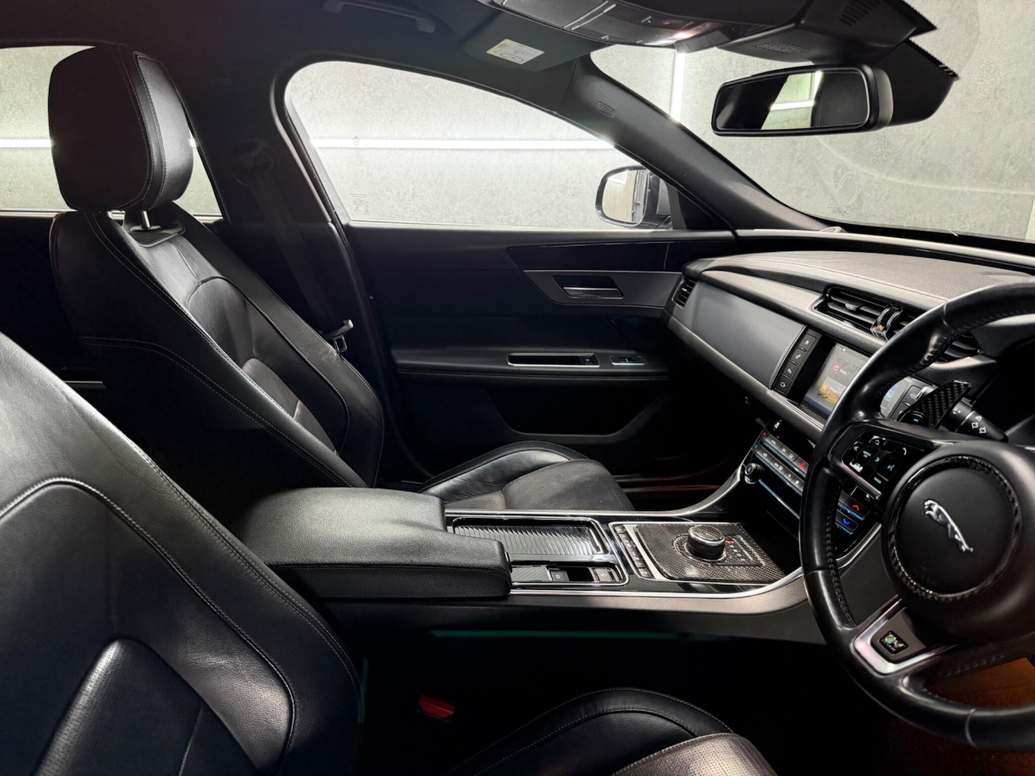 Used Jaguar XF 2017 for sale - 77331437: Photo 16