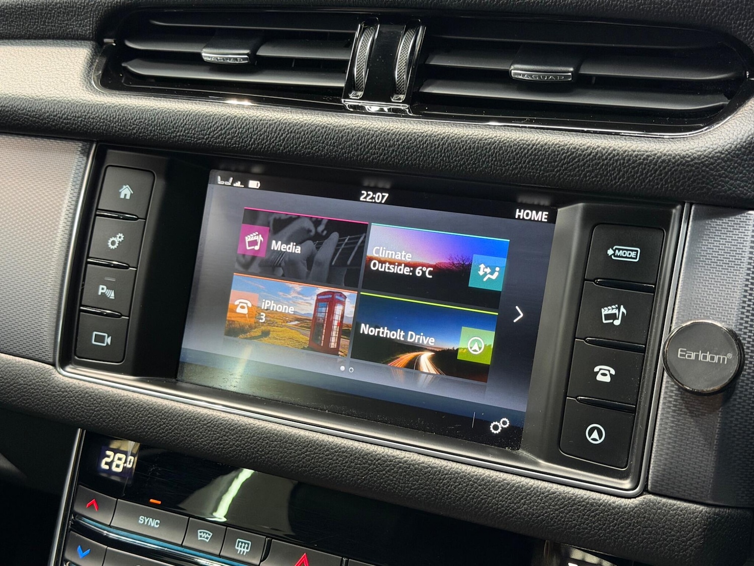 Used Jaguar XF 2017 for sale - 77331437: Photo 25