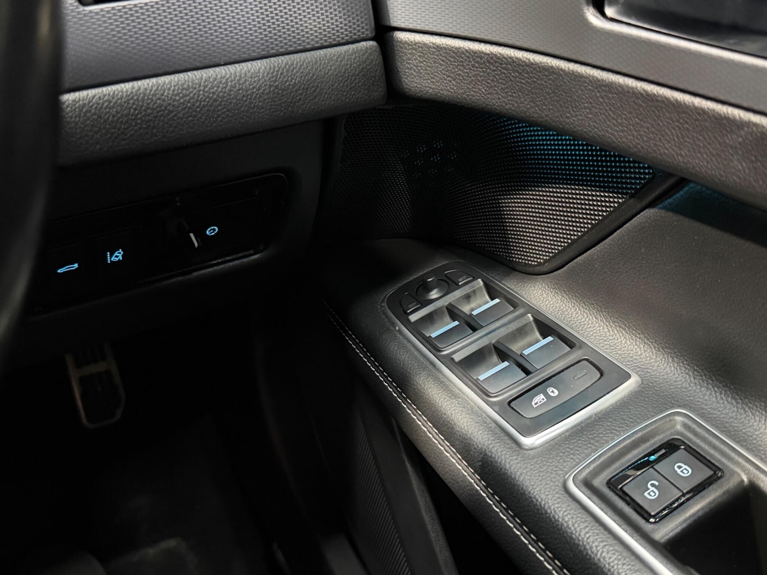 Used Jaguar XF 2017 for sale - 77331437: Photo 29