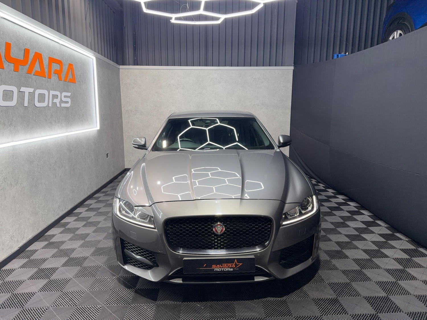 Used Jaguar XF 2017 for sale - 77331437: Photo 3