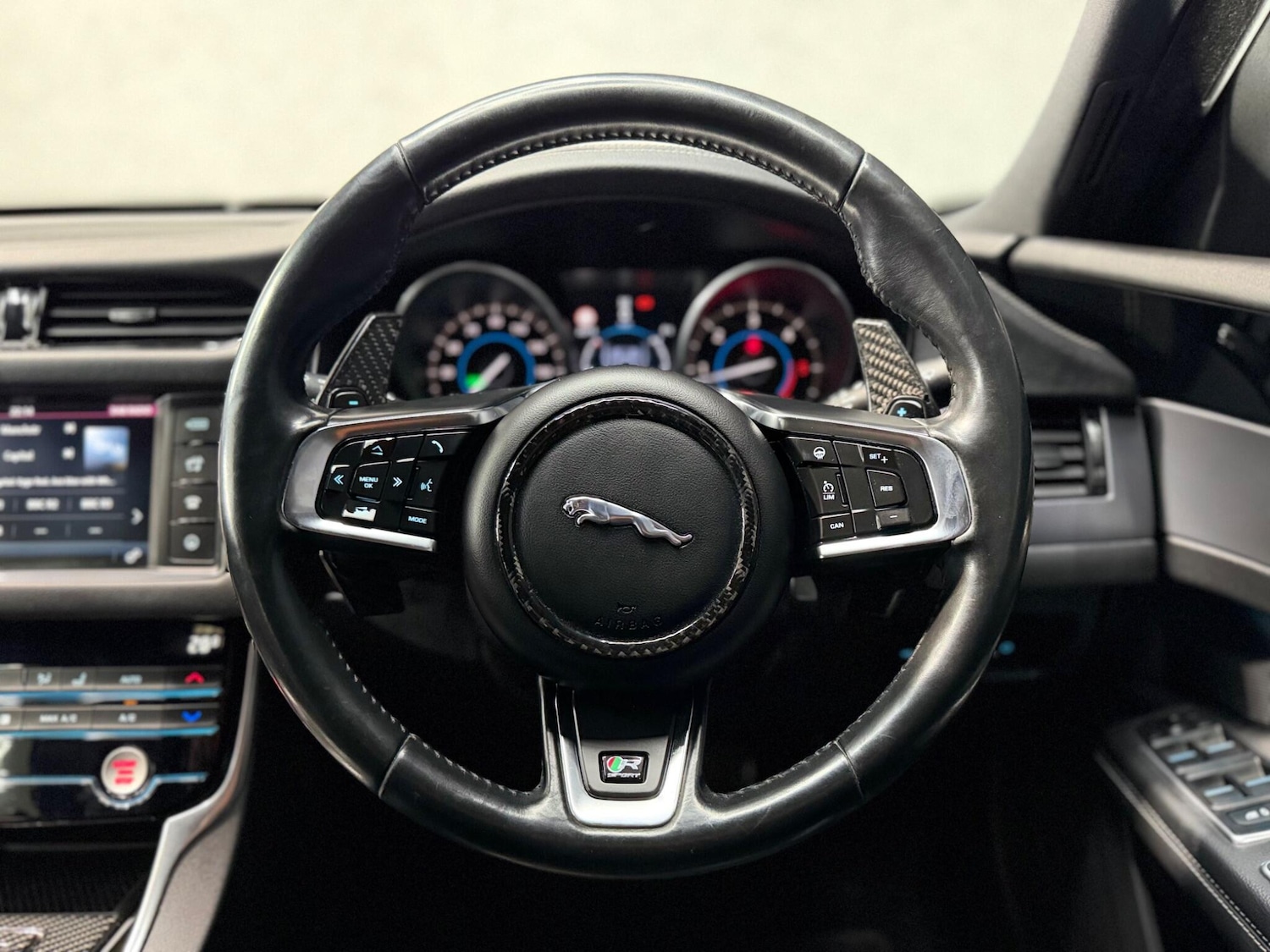 Used Jaguar XF 2017 for sale - 77331437: Photo 38