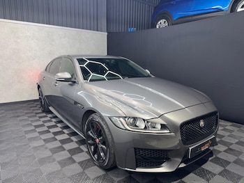 Used Jaguar XF 2017 for sale - 77331437: Photo