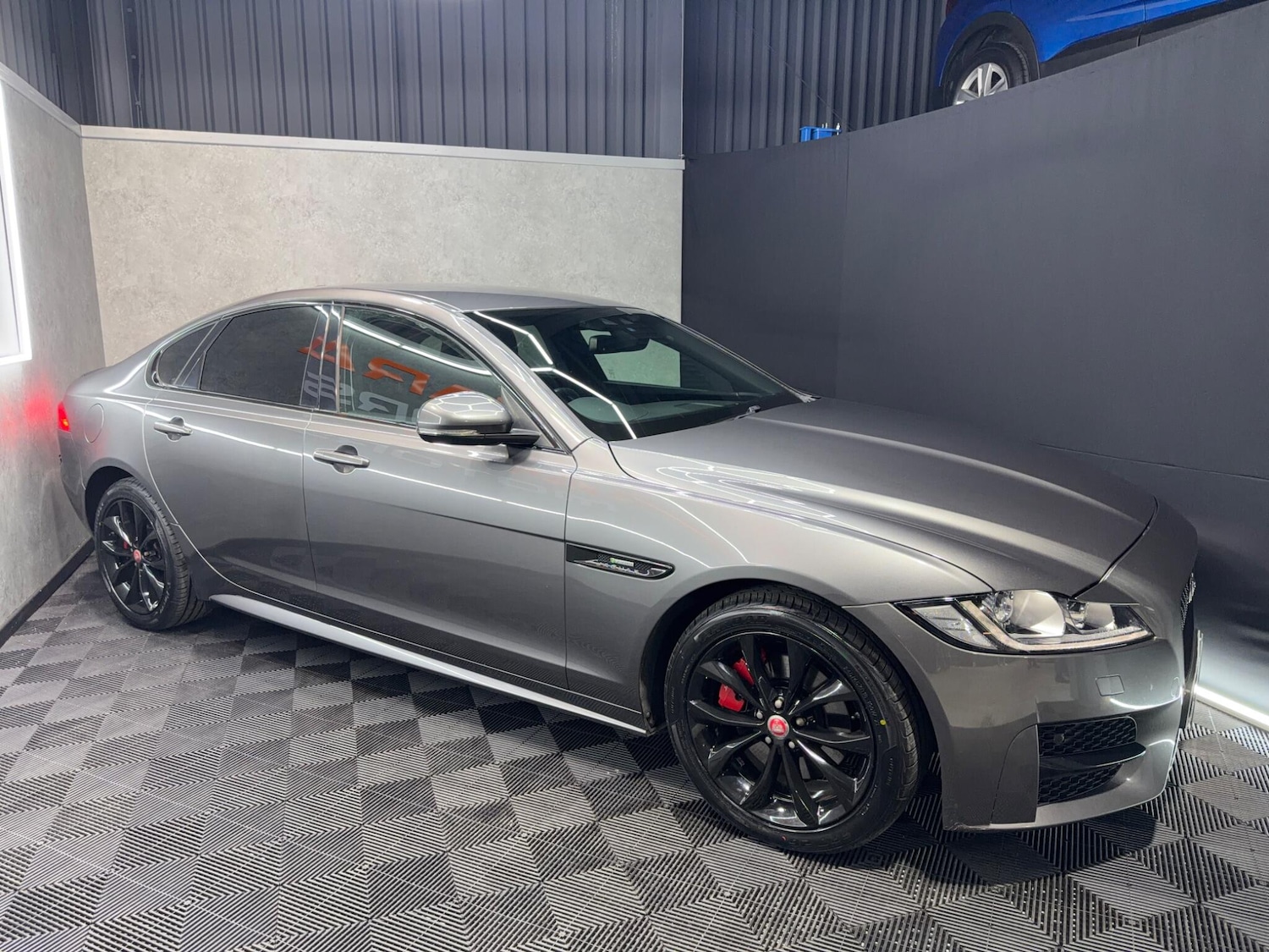 Used Jaguar XF 2017 for sale - 77331437: Photo 6