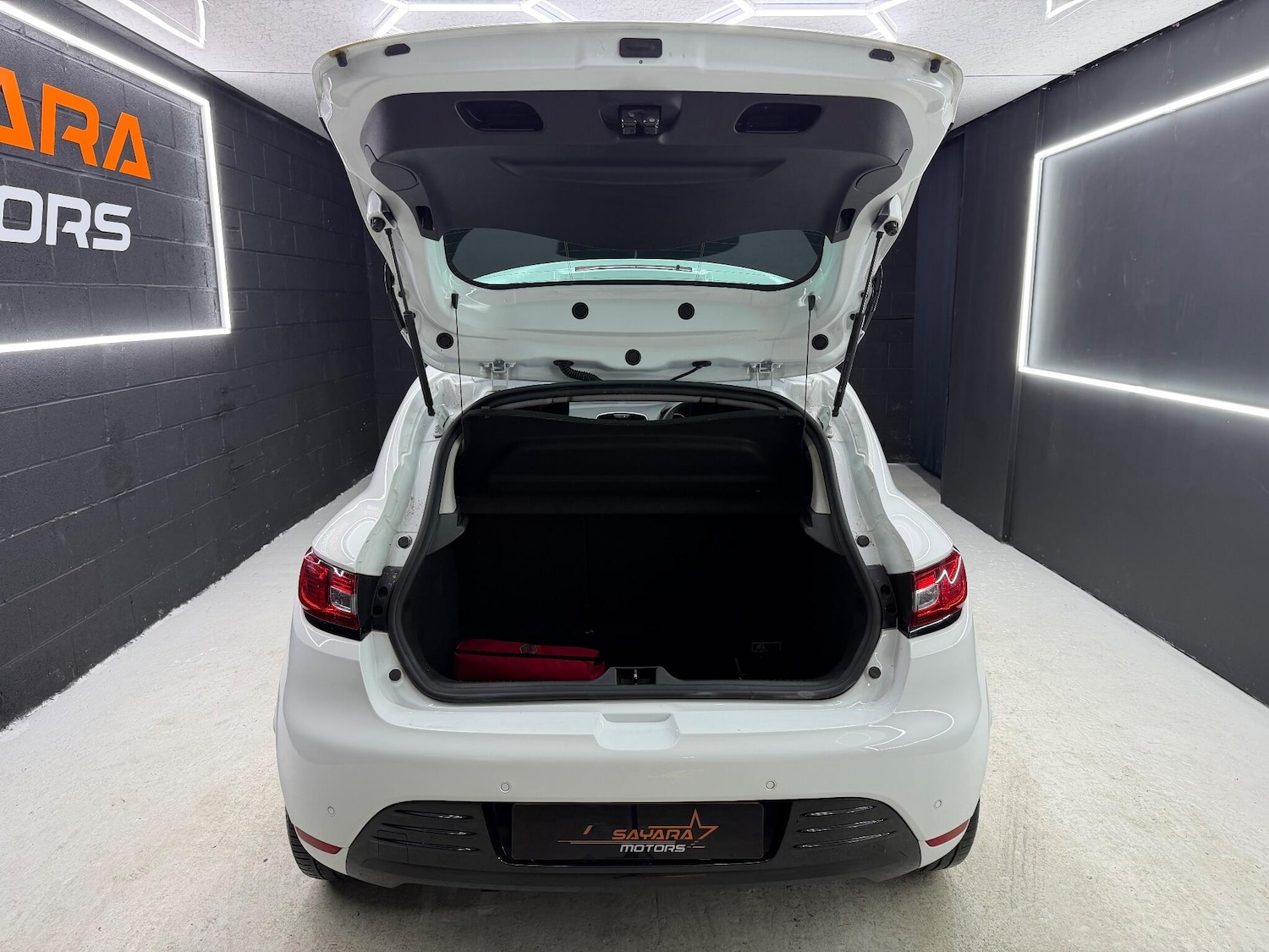 Used Renault Clio 2018 for sale - 77143466: Photo 17