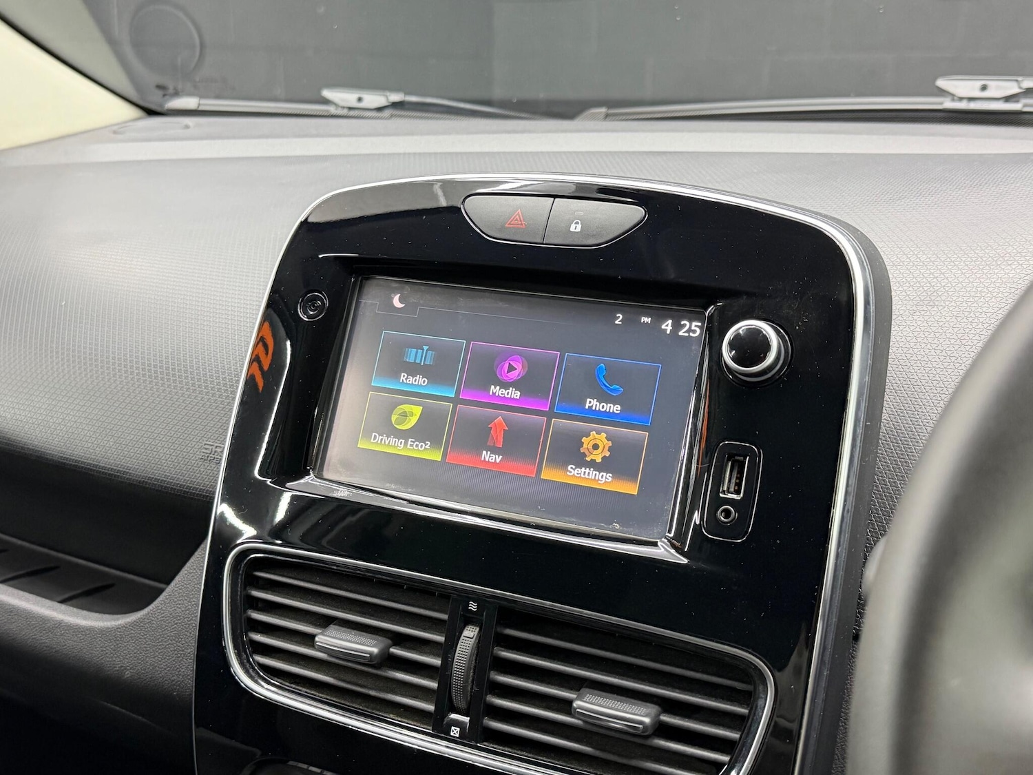 Used Renault Clio 2018 for sale - 77143466: Photo 26