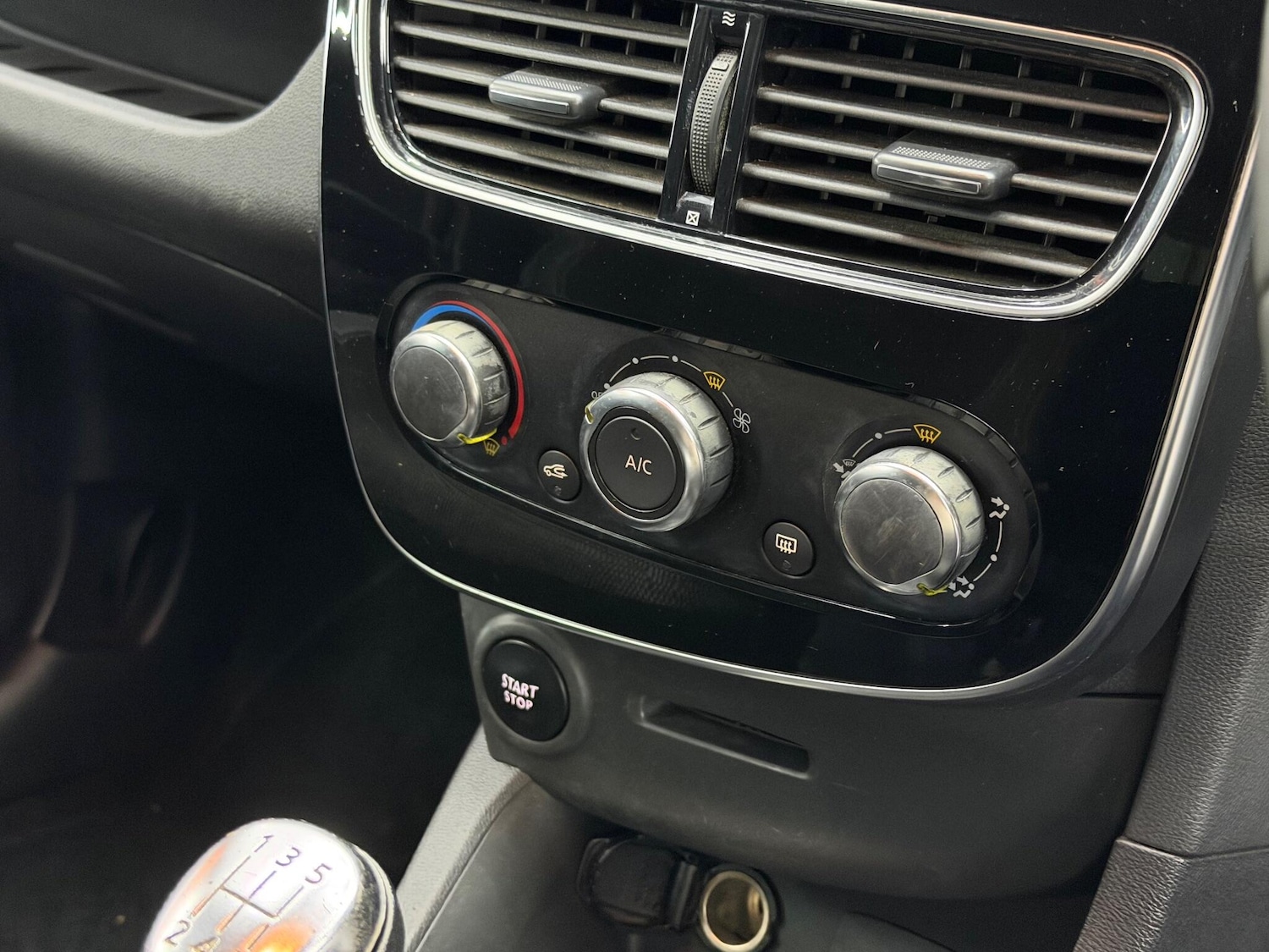 Used Renault Clio 2018 for sale - 77143466: Photo 31