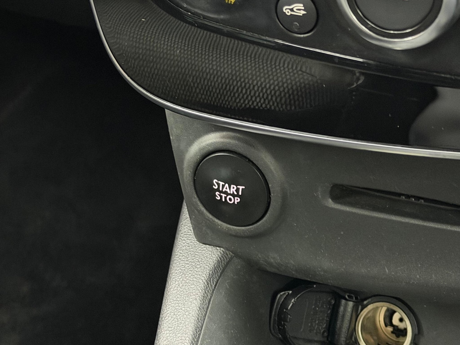 Used Renault Clio 2018 for sale - 77143466: Photo 33