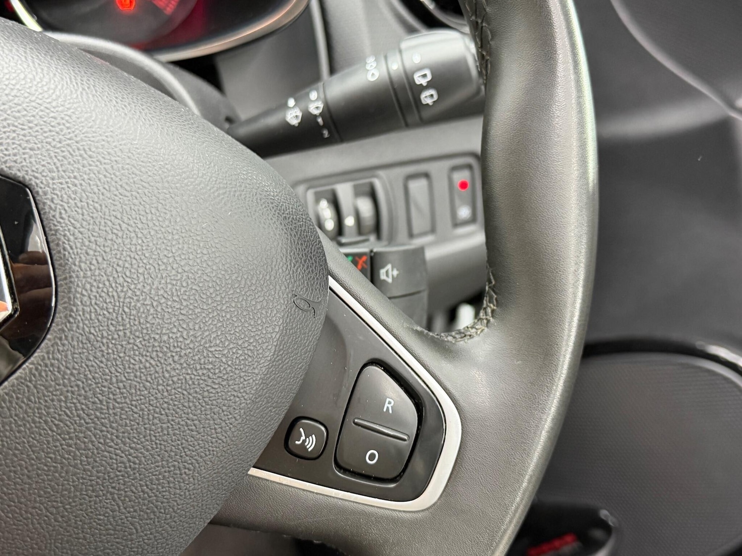 Used Renault Clio 2018 for sale - 77143466: Photo 36