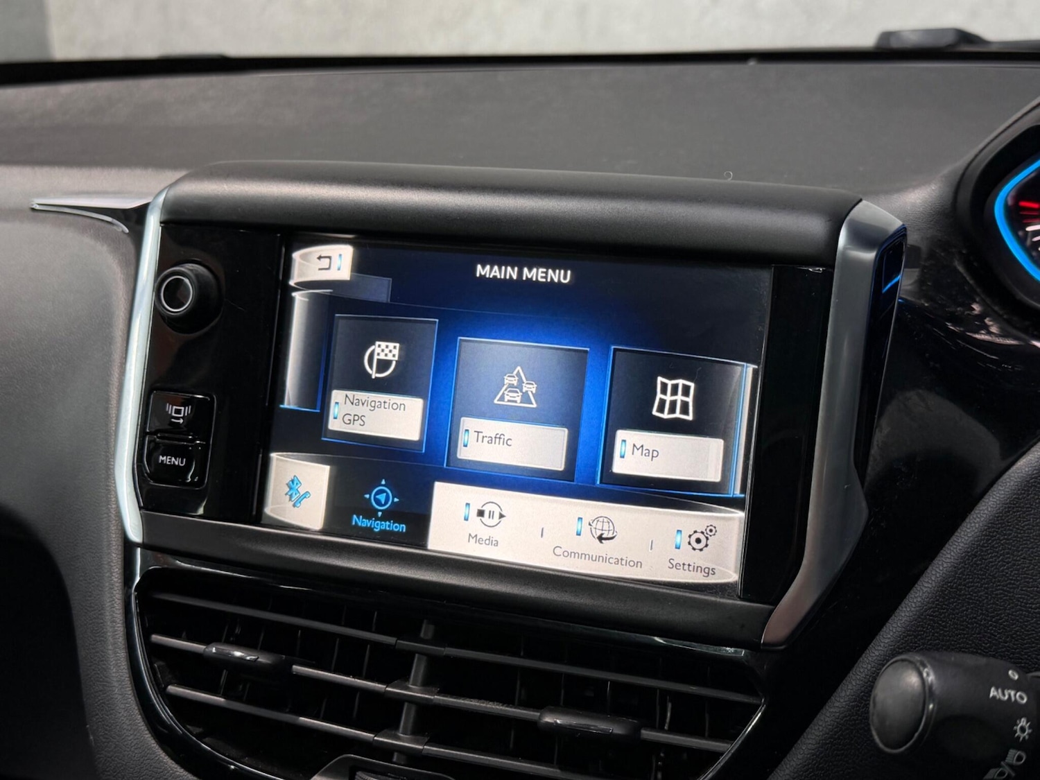 Used Peugeot 208 2014 for sale - 77331442: Photo 27