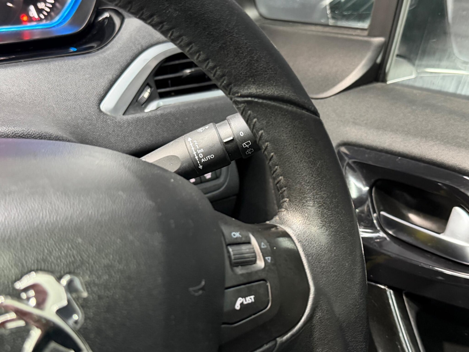 Used Peugeot 208 2014 for sale - 77331442: Photo 33