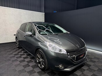 Used Peugeot 208 2014 for sale - 77331442: Photo