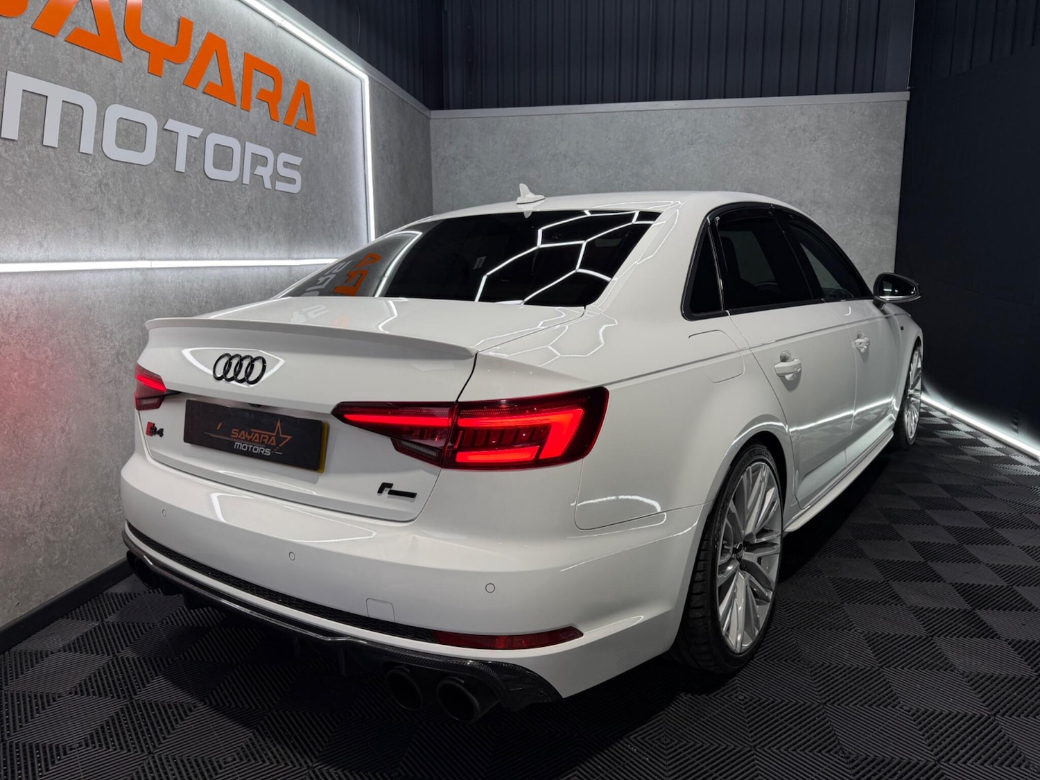 Used Audi A4 2017 for sale - 78100516: Photo 16