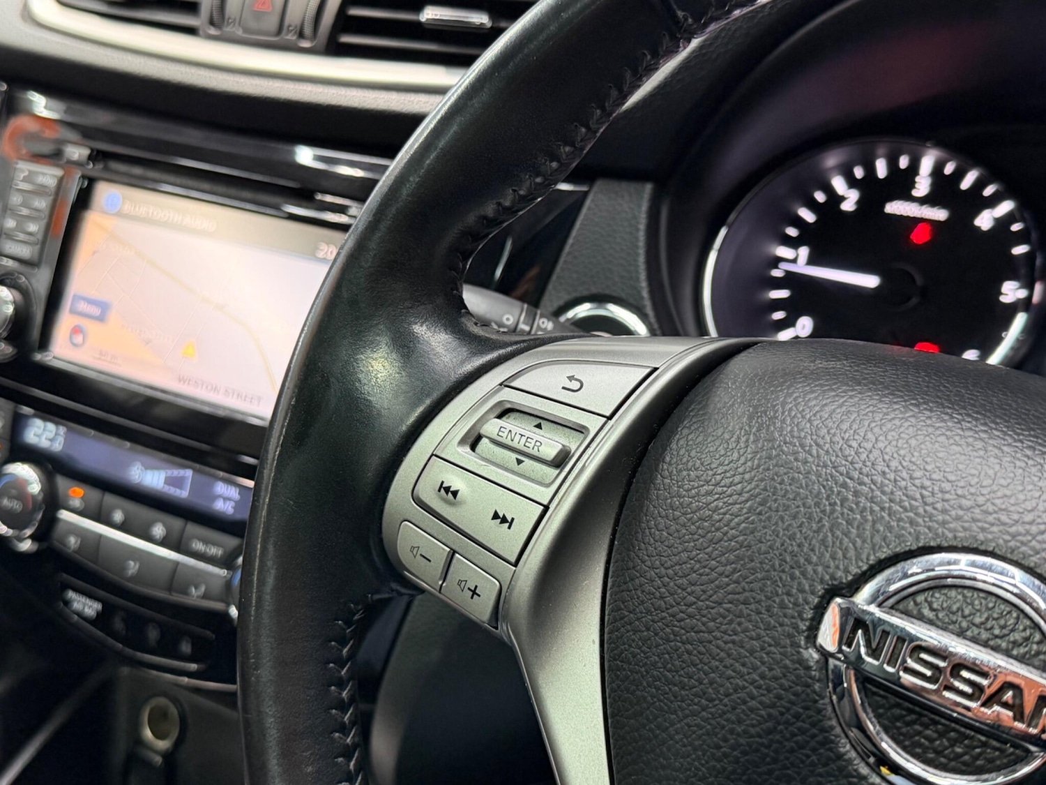 Used Nissan Qashqai for sale - 77550614: Photo 32