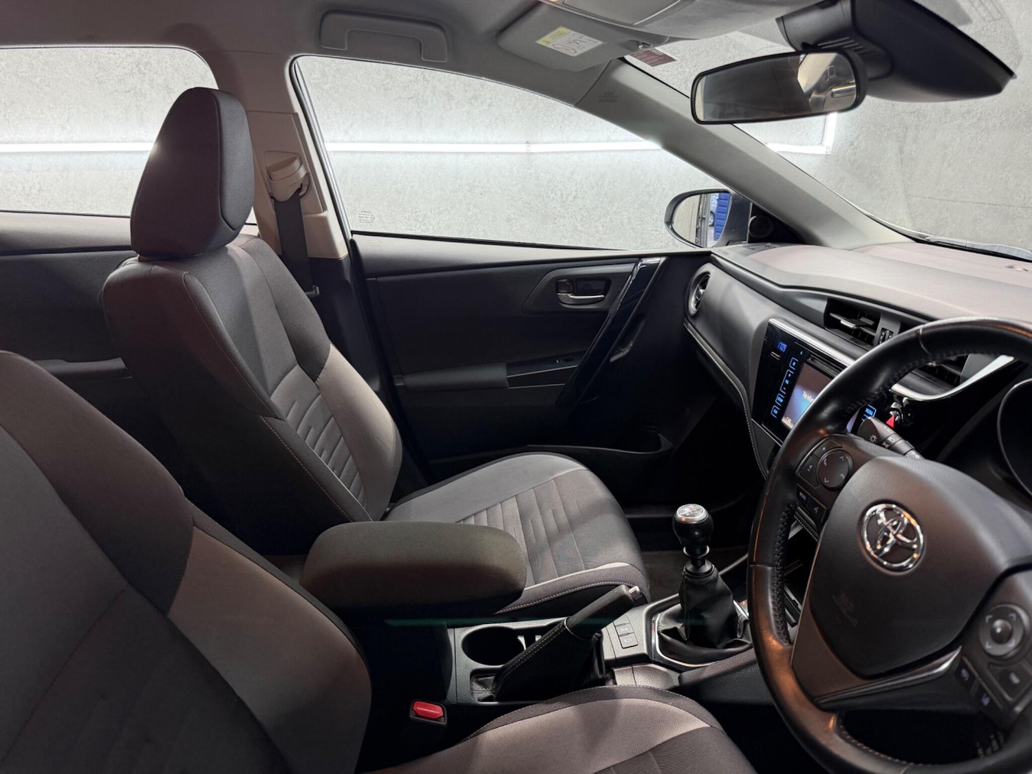 Used Toyota Auris 2017 for sale - 77709832: Photo 19