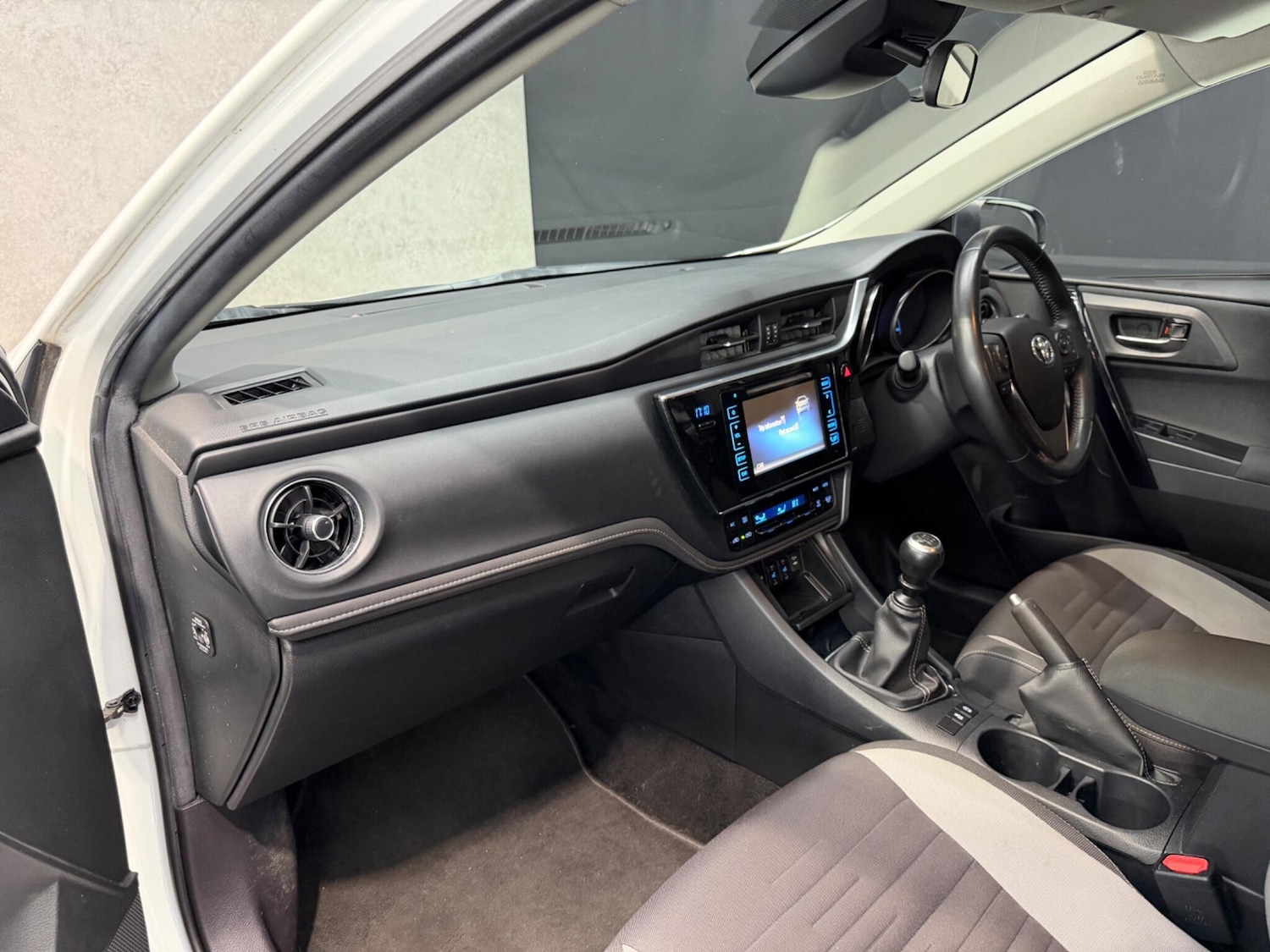 Used Toyota Auris 2017 for sale - 77709832: Photo 20