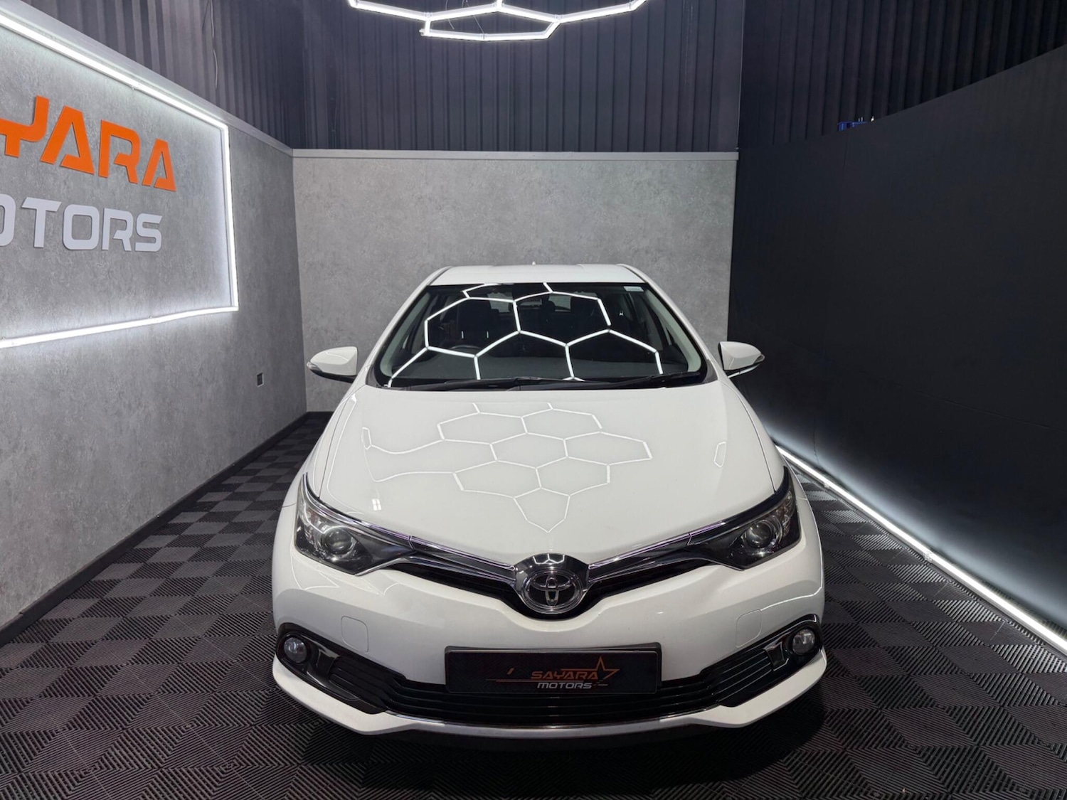 Used Toyota Auris 2017 for sale - 77709832: Photo 3